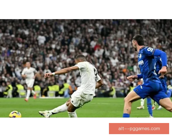 乔纳森大卫点射破皇马球门助球队收获宝贵胜利