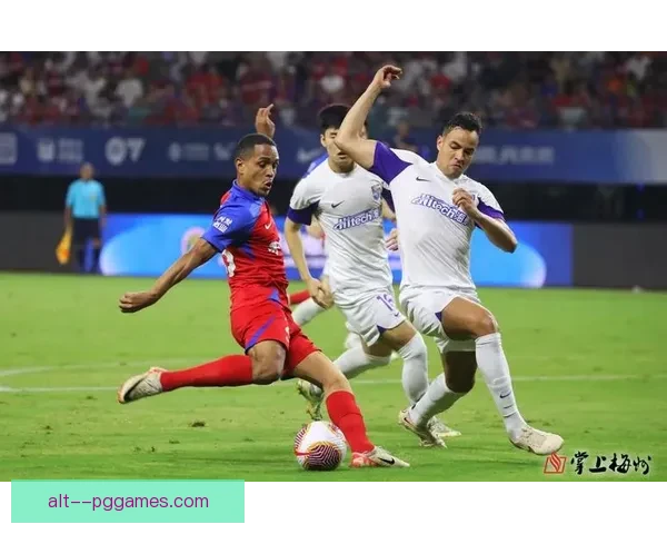 茹子楠在梅州客家稳定主力右后卫位置展现出色防守能力