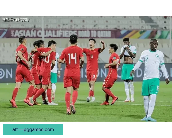 国足主场多打一人仍惨遭沙特角球绝杀 连败难解困局